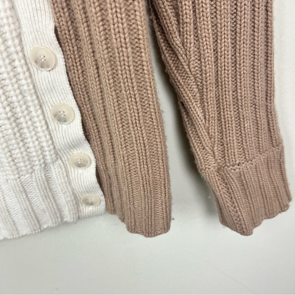 NAADAM Rib Knit Wool-Cashmere-Blend Color
Block Buttoned Turtleneck L - Picture 3 of 8